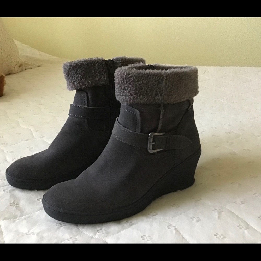 BareTraps Leather Wedge Ankle Boots